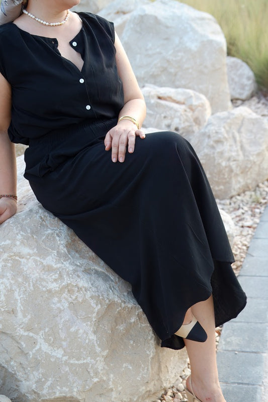 Black Sleeveless Blouse